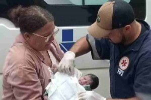 nascimentodebebe_vitoriadaconquista-1-300x200-1
