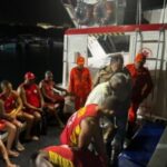 naufragio-em-madre-de-deus-foto-corpo-de-bombeiros-jan-24-300x225-1