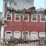 predio-desaba-no-bairro-do-comercio-em-salvador-300x158-1