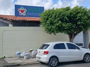 Associacao-de-Apoio-a-Pessoa-com-Cancer-AAPC-Foto-Ney-Silva-Acorda-Cidade-300x225-1