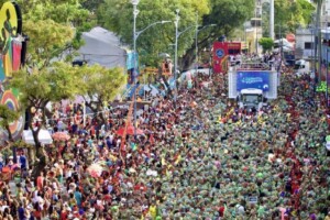 Carnaval-de-Salvador-2024-Foto-Tiago-Jr-300x200-1