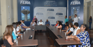 Cerimonia-dos-novos-membros-do-conselho-do-idoso-300x153-1