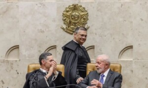 Flavio-Dino-toma-posse-como-ministro-do-Supremo-Tribunal-Federal-stf-300x180-1