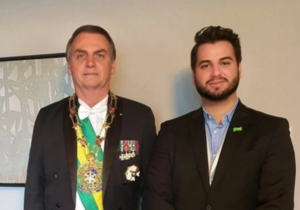 Foto-reproducao-redes-sociais-300x210-1