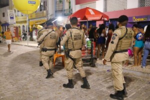 Fotos-Joabe-ReisApp-policiamento-no-entorno-do-circuito-do-carnaval-foto-Joabe-Reis-300x200-1