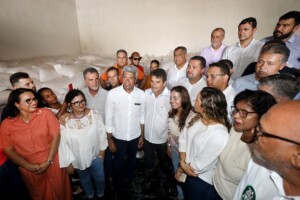 Governador-Jeronimo-Rodrigiues-Entrega-enfrentamento-seca-municipios-baianos-2-300x200-1