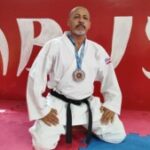 Jose-Roberto-Alves-atleta-de-Karate-feirense-campeonato-mundial-de-Karate-vaquinha-Japao-ft-ed-santos-acorda-cidade-300x169-1