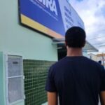 Jovem-e-assaltado-na-fila-do-CMPC-em-Feira-de-Santana-ft-ed-santos-acorda-cidade-300x169-1