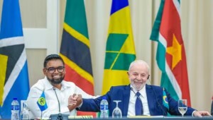 Lula-participou-de-sessao-especial-com-chefes-de-governo-da-Caricom-na-quarta-feira-28-incluindo-o-presidente-da-Guiana.-Foto-Ricardo-Stuckert-PR-300x170-1