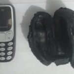 Mulher-e-presa-em-flagrante-ao-tentar-entrar-com-celular-no-presidio-de-Feira-de-Santana1-300x181-1