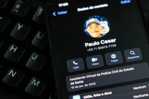 PauloCezar-assitente-virtual-celular-policia-civil-300x200-1