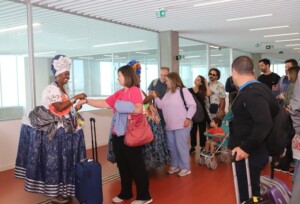 Turismo-em-alta-em-2024-bahia-aeroporto-carnaval-300x204-1