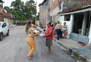 acao-solidaria-foto-paulo-jose-acorda-cidade-4-300x203-1