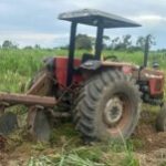 aracao-de-terra-na-zona-rural-de-feira-de-santana-trator-agricultura-300x151-2