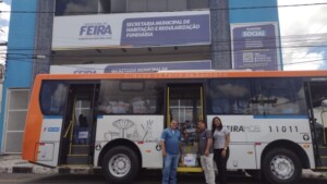 empresa-de-onibus-Sao-Joao-entrega-donativos-a-vitimas-da-chuva-em-Feira-de-Santana-300x169-1