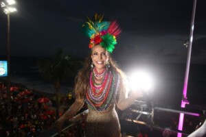 ivete-sangalo-foto-fred-pontes-carnaval-de-salvador-2024-300x200-1