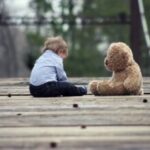 menino-crianca-autismo-autista-foto-Cheryl-Holt-por-Pixabay-300x223-1