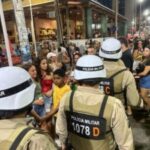policia-militar-no-carnaval-de-salvador-foto-marcia-santana-300x225-1