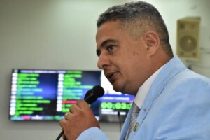 vereador-jurandy-carvalho-foto-Marcio-Garcez-Vieira-ascom-300x200-1