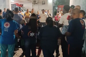 Assembleia-dos-Servidores-do-Samu-Foto-Paulo-Jose-Acorda-Cidade-300x199-1