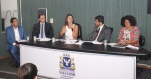 Camara-municipal-de-Salvador-300x158-1