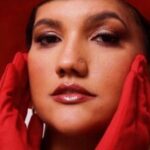 Cantora-Gabi-Maraes-1-300x220-1