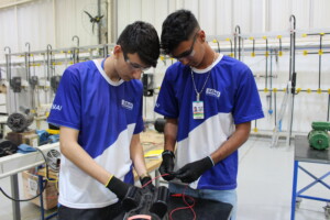 Cursos-Aprendizagem-Industrial-_-Foto-Divulgacao-SENAI-300x200-1