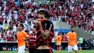 Flamengo-encaminha-titulo-do-Carioca-com-3-a-0-sobre-Nova-Iguacu-Pedro-Foto-Reproucao-X-300x169-1