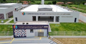 Governo-do-Estado-inaugura-Colegio-de-Tempo-Integral-no-municipio-de-Ibipitanga2-300x156-1