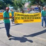 Manifestacao-Agentes-de-Combate-as-Endemias-em-Feira-de-Santana-ft-Ney-Silva-Acorda-Cidade3-300x179-1