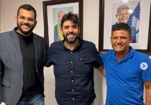 Medico-Karlos-Figueredo-e-aliados-Foto-Reproducao-instagram-300x209-1
