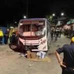 Micro-onibus-que-atropelou-participantes-de-procissao-em-Jaboatao-dos-Guararapes-no-Grande-Recife-Foto-Everaldo-Silva-TV-Globo-300x169-1