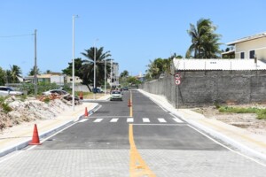 Nova-ligacao-entre-Praia-do-Flamengo-e-Stella-Maris-vai-beneficiar-mais-de-40-mil-pessoas-Foto-Valter-Pontes-Secom-PMS-300x200-1