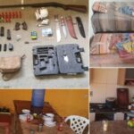 PM-apreende-armas-e-materiais-ilicitos-em-Feira-de-Santana-de-policial-militar-que-fugiu-de-Batalhao-Foto-Reproducao-PM-300x259-1