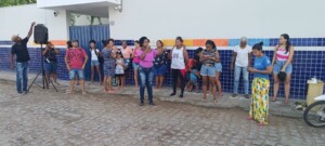 Pais-denunciam-obra-inacabada-na-Escola-Antonio-Carlos-Pinto-no-Papagaio-ft-Paulo-Jose-Acorda-Cidade1-300x135-1
