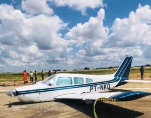 Piloto-aterissa-por-engano-em-aeroporto-desativado-em-Vitoria-da-Conquista-300x234-1