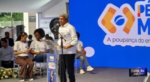 Programa-Pe-de-meia-lancamento-em-Salvador-Jeronimo-Rodrigues-ft-Ney-Silva-Acorda-Cidade2-300x165-2