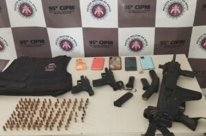 Resgate-de-refem-e-apreensao-de-armas-Foto-Policia-Militar-300x198-1