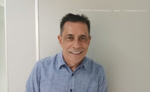 Secretario-Sergio-Carneiro-Foto-Reporter-Paulo-Jose-Acorda-Cidade-300x185-1