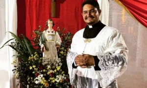 Valcy-Leandro-dos-Anjos-de-24-anos-era-coroinha-em-Paulo-Afonso-no-norte-da-Bahia-e-morreu-apos-ser-atingido-por-tiro-300x179-1