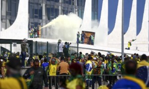 atos-terroristas-brasilia-foto-marcelo-camargo-agencia-brasil-300x179-1