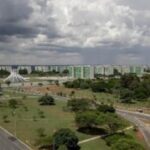 brasilia-ministerios-planalto-foto-Rafa-Neddermeyer-agencia-brasil-300x179-1