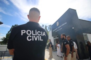 delegacia-territorial-Policia-Civil-Salvador-Foto-Alberto-Maraux-300x200-1