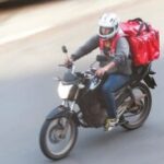entregador-delivery-foto-Marcello-Casal-jr-Agencia-Brasil-300x183-1