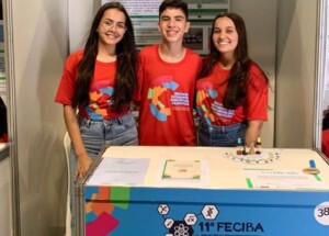 estudantes-foto-sec-ba-300x215-1