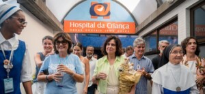 ministra-da-Saude-Nisia-Trindade-em-Salvador-300x138-1