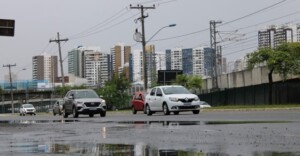 transito-carros-Detran-BA-Salvador-300x156-1