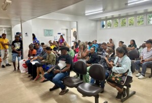 49-pacientes-de-varias-regioes-da-Bahia-foram-atendidos-em-mutirao-de-transplante-renal-Foto-Lineia-Fernandes-300x203-1