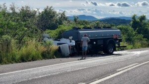 Acidente-Br-324-Santa-Barbara-Foto-Redes-Sociais-300x169-1