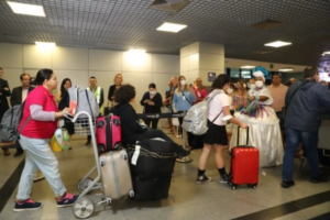 Aeroporto-de-Salvador_-Foto-Tatiana-Azeviche_Setur-BA-300x200-1